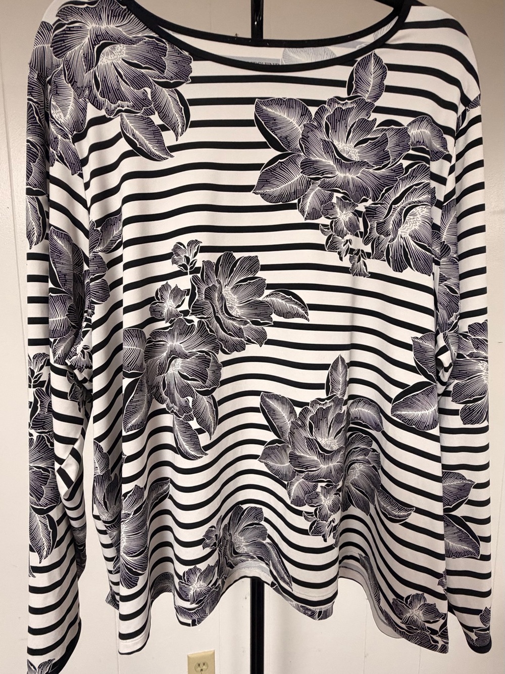 Lands' End Black and White Striped Floral Long-Sleeve Top